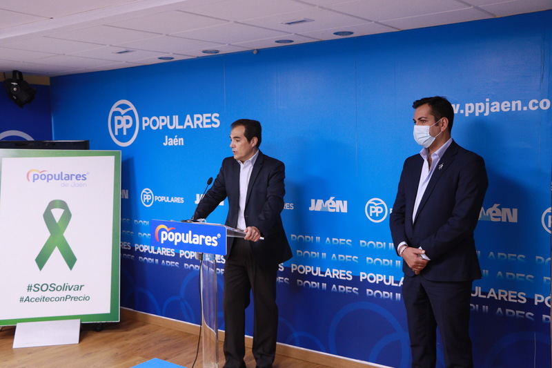 Nieto asegura que “no dejaremos de presionar para que los olivareros no pierdan ni un céntimo de la PAC”