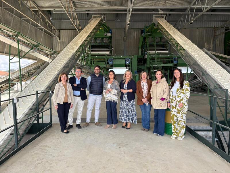 Catalina García destaca la apuesta del Gobierno de Juanma Moreno por la modernización de las instalaciones agrarias y de las comunidades de regantes y por el relevo generacional