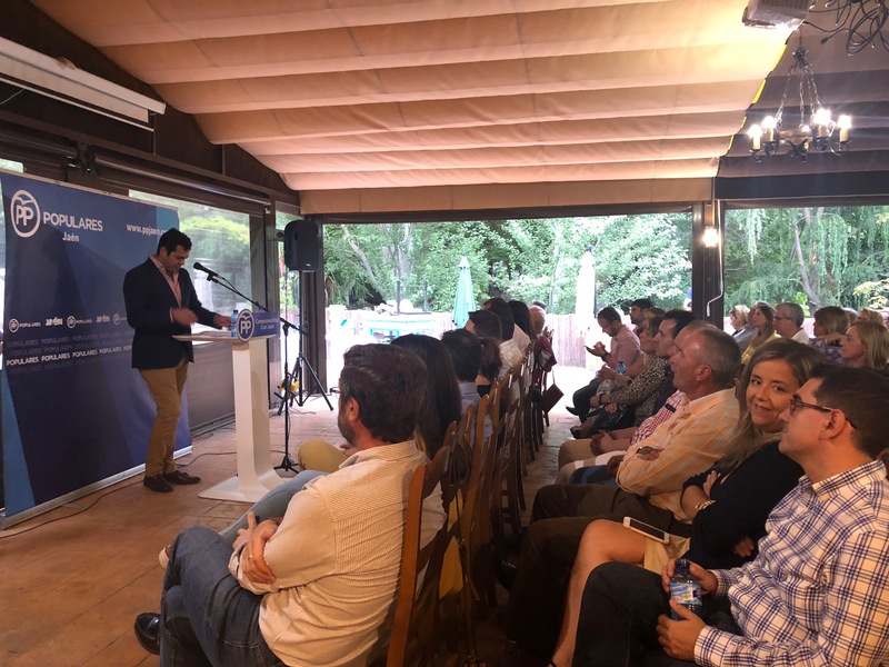 Requena: “Nuestro objetivo debe ser que los jiennenses confíen en que si gobierna el Partido Popular todos viviremos mejor”