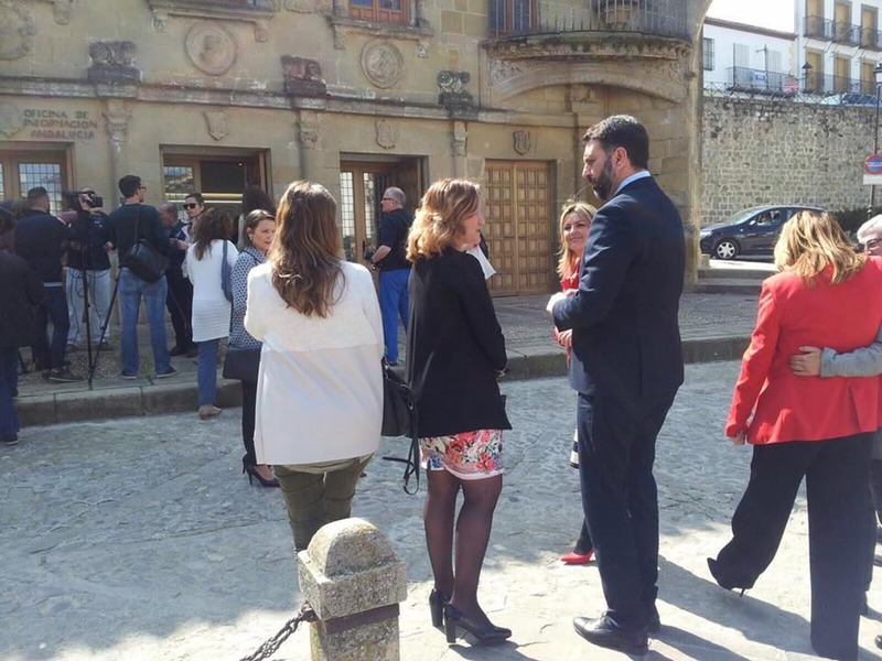 El Partido Popular de Baeza entrega una carta al consejero de Turismo, de visita hoy en la ciudad, denunciando la “impasividad e irresponsabilidad” de su partido en materia turística