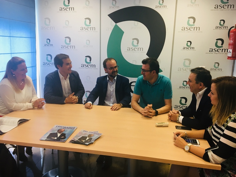 Nieto asegura que el PP-A siempre “apostaremos por el sector empresarial” para que zonas de interior como Martos puedan crecer económicamente