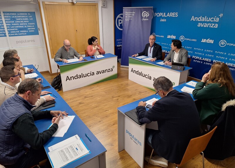 El Grupo Popular celebra en la capital un nuevo encuentro comarcal de diputados, “una comarca clave para el cambio en Diputación”