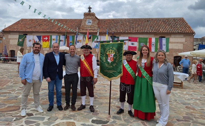 Domínguez señala los Banquetes de Carlos III de Aldeaquemada como 'un claro ejemplo del potencial cultural y turístico que hay en la rica historia de la provincia'