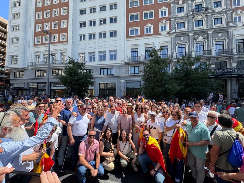 Domínguez: “Los jiennenses, como el resto de españoles, han reaccionado de manera cívica y serena a la política de barro y confrontación del Gobierno de Sánchez”