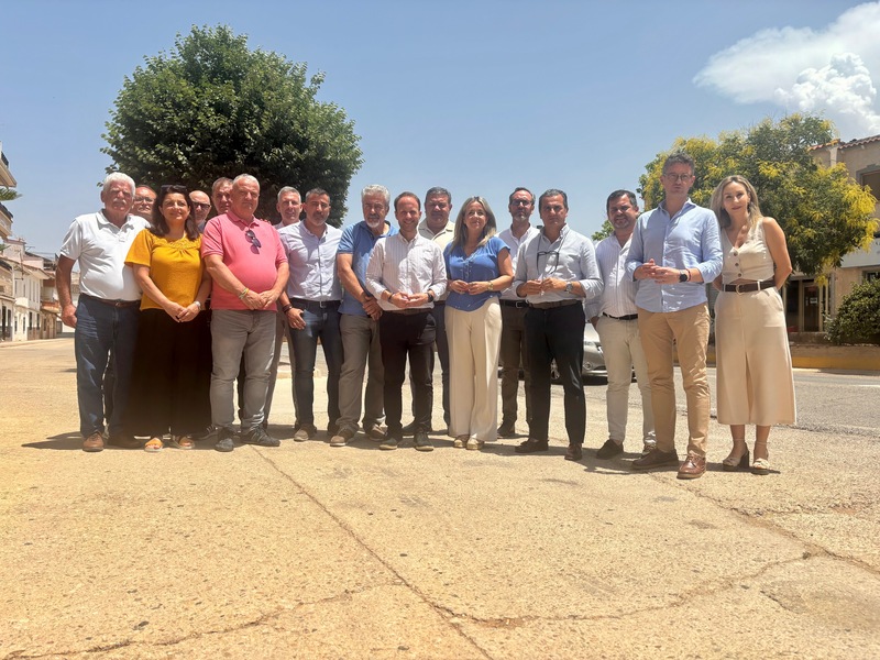 Domínguez y González mantienen una reunión de trabajo con alcaldes y portavoces de la comarca de Villacarrillo y la Sierra de Segura