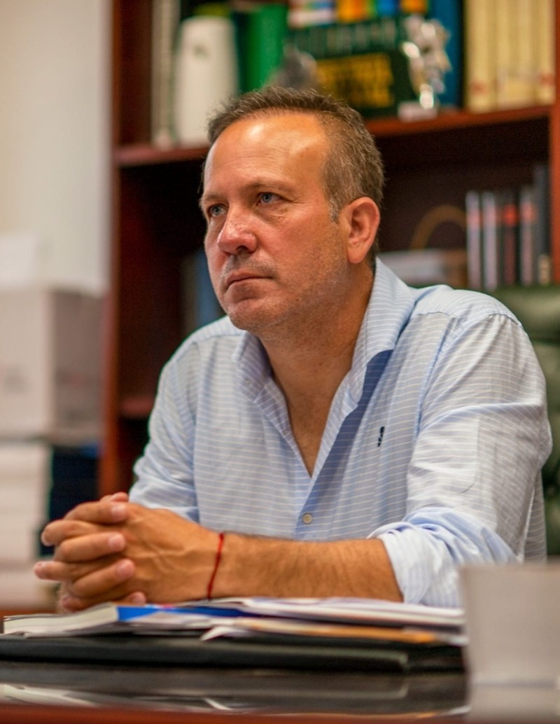 Manrique reprocha a Torres su cinismo al pedir públicamente que una administración se salte la ley, “eso es de una desvergüenza política monumental”