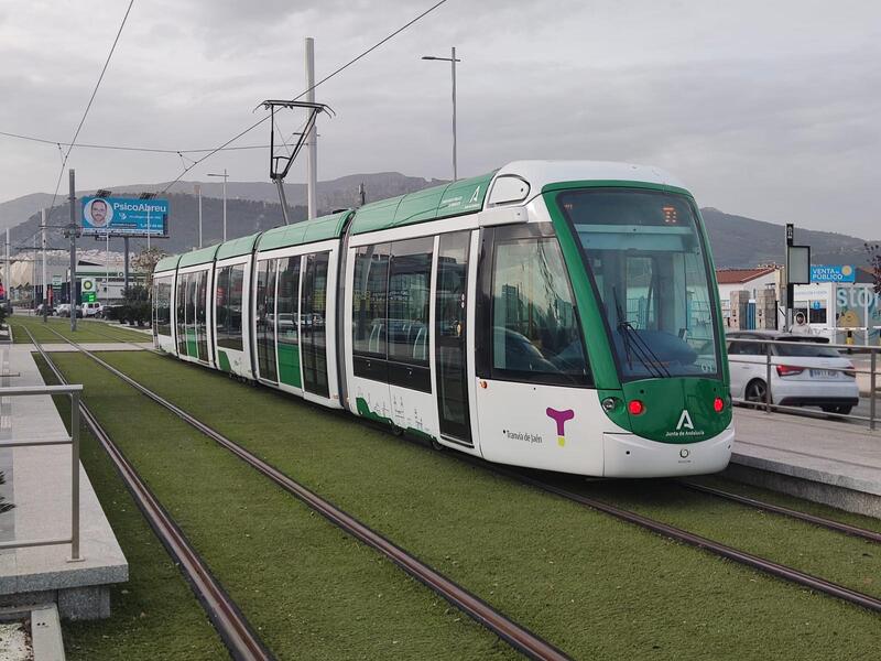 Bonilla: “El trabajo bien hecho del Gobierno andaluz da sus frutos, el tranvía tiene el sello de Juanma Moreno”