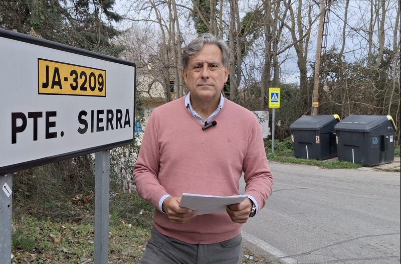 Una década de mentiras de Reyes y la Diputación: ni rastro de las nuevas paradas de autobús anunciadas para Puente de la Sierra y Puente Jontoya ni arreglo de la carretera
