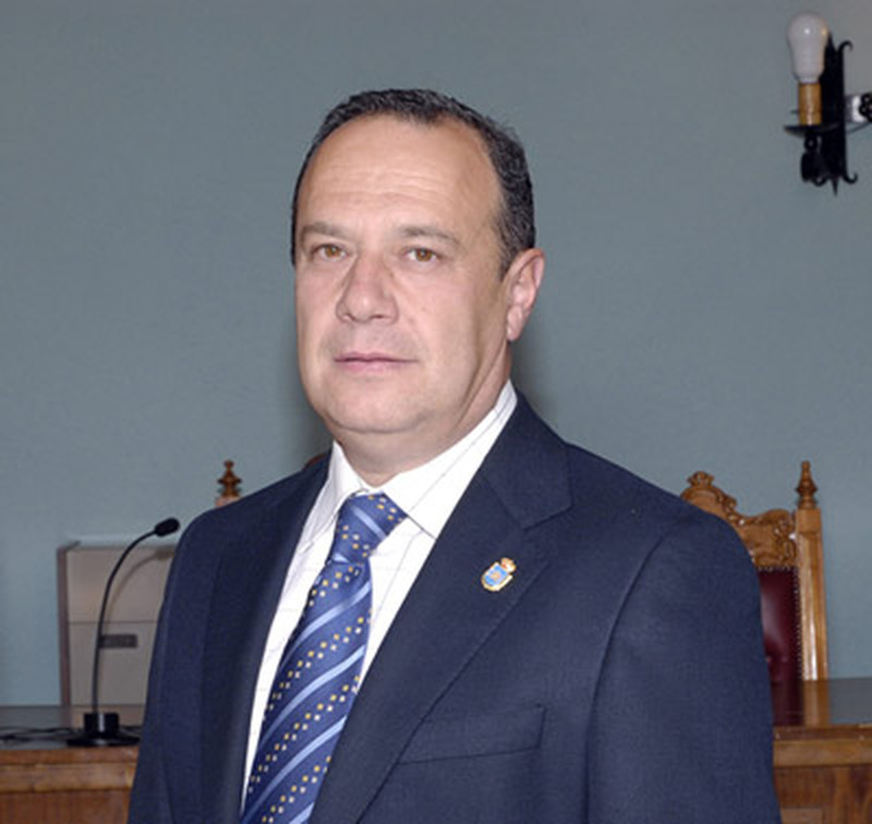 Morillo rechaza que su renuncia tenga que ver con la dirección del partido o con Fernández de Moya