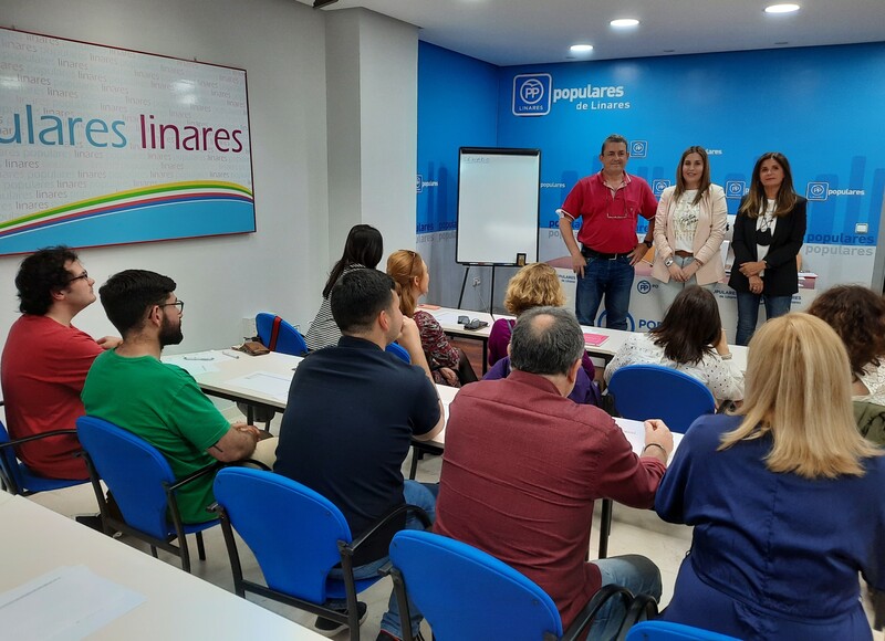 El Partido Popular de Linares celebra una charla-coloquio para sus afiliados sobre organización política y análisis electoral 