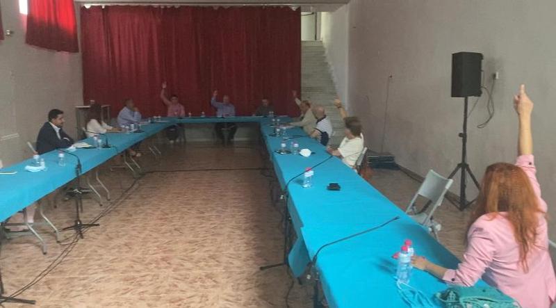 Requena celebra que hoy por fin sea investido alcalde el ganador de las elecciones municipales de La Guardia