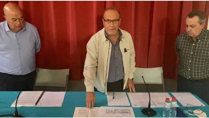 Requena celebra que hoy por fin sea investido alcalde el ganador de las elecciones municipales de La Guardia