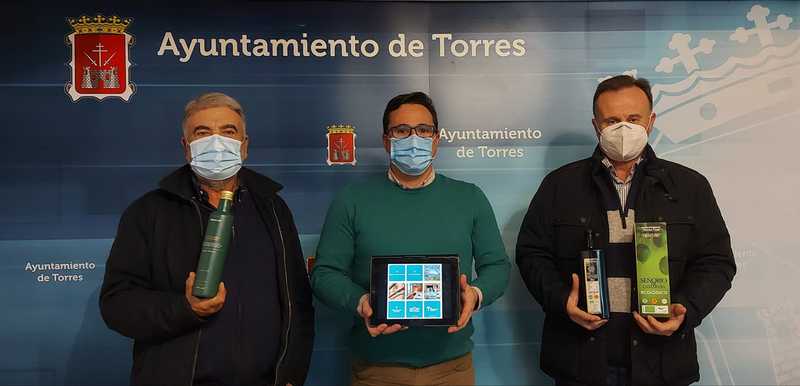 EL AYUNTAMIENTO PRESENTA LA CAMPAÑA “REGALA ACEITE DE TORRES EN NAVIDAD”