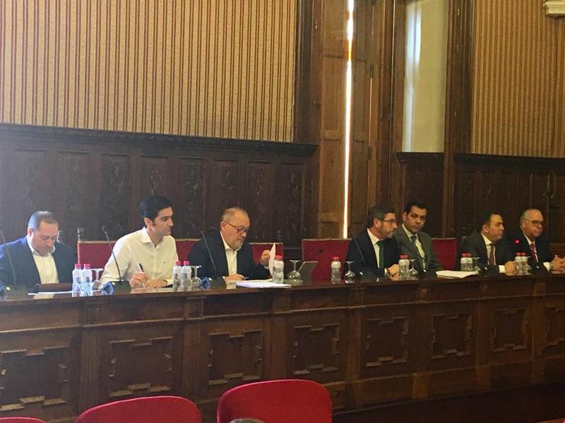 Contreras lamenta que el PSOE se niegue a prestar colaboración a los Ayuntamientos para sacar adelante los Planes de Empleo puestos en peligro tras las subida del SMI