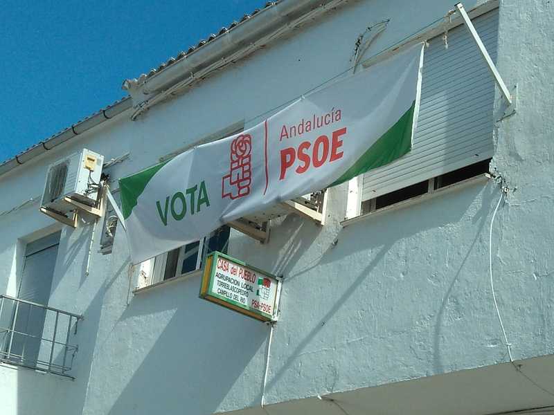 PP de Jaén denuncia una pancarta con la leyenda “VOTA PSOE” en La Carolina, pese a estar prohibido una vez que quedan disueltas las Cortes