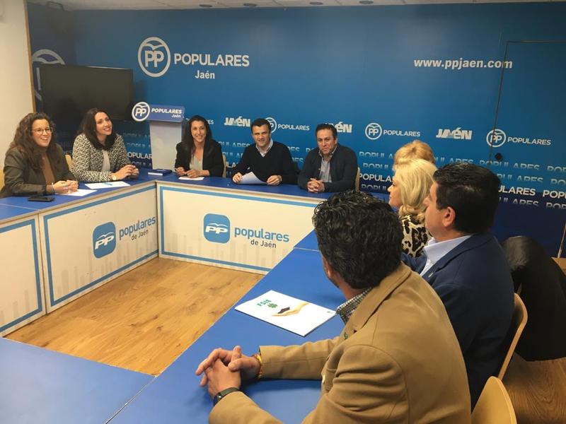 El Partido Popular vuelve a reivindicar el derecho de los padres a elegir dónde quieren que estudien sus hijos