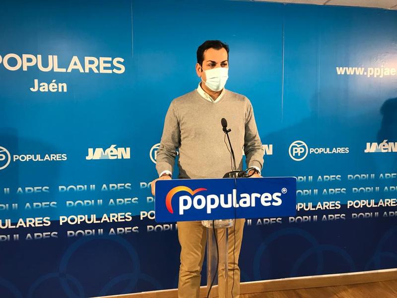 Requena señala que “más exigencias y menos dinero  para nuestros agricultores supondrá la muerte de nuestro olivar”