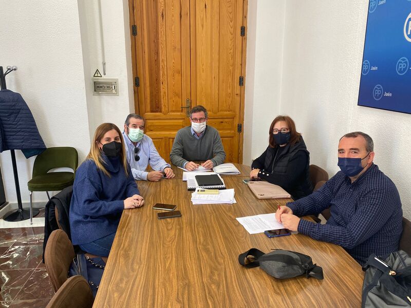 El PP de Jaén cree que por fin “nuestros años de reivindicaciones se verán recompensados” y Reyes reconocerá financiación a las ELAS tras haberla negado durante tanto tiempo 