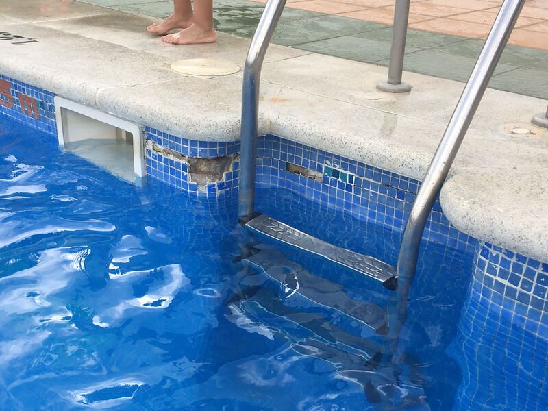 El PP de Jaén exige al Ayuntamiento de Campillo de Arenas la inmediata reparación del “lamentable estado que presenta el recinto de la piscina municipal”  